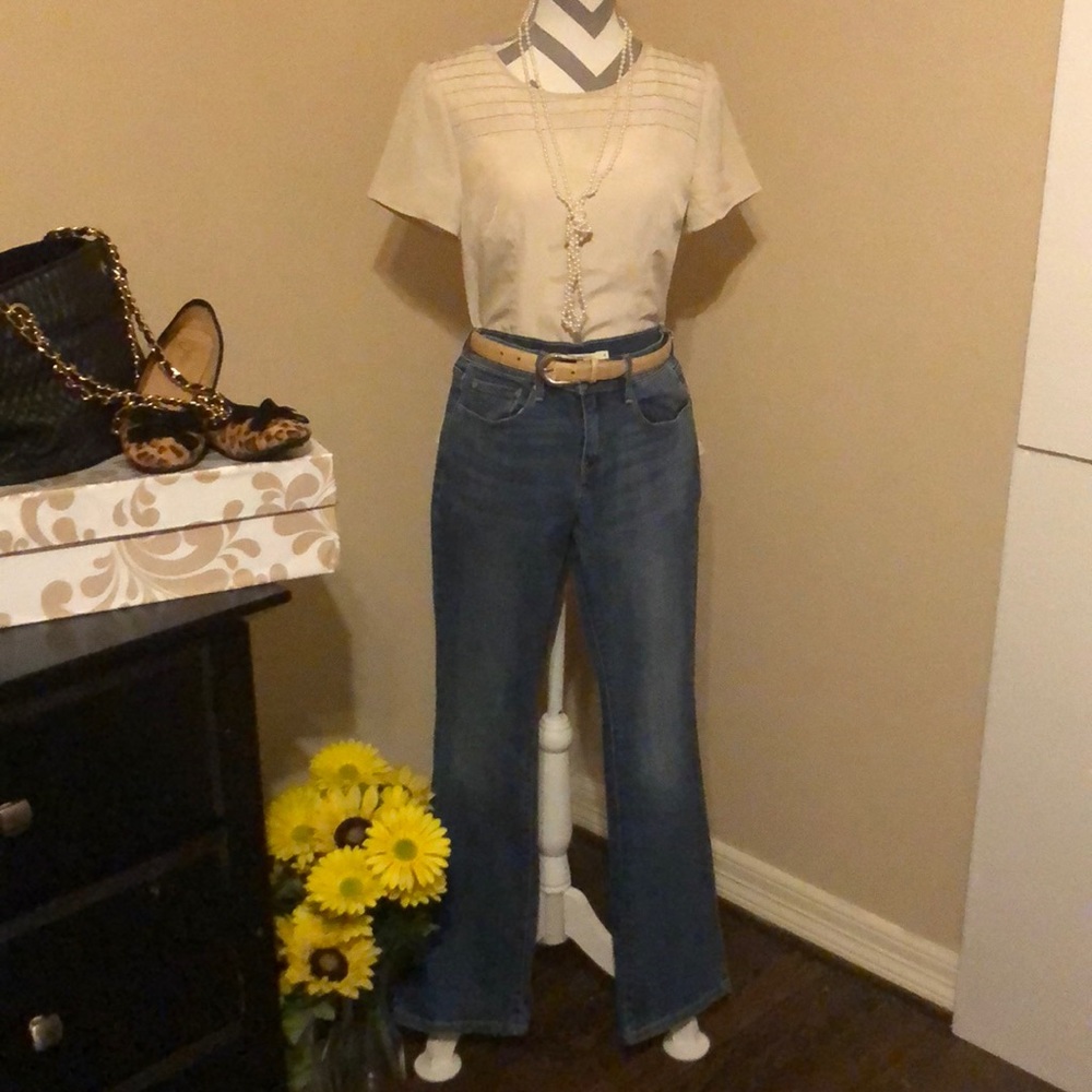 ❤️💕💜Levi’s Jeans 515 boot cut size 4❤️💕💜